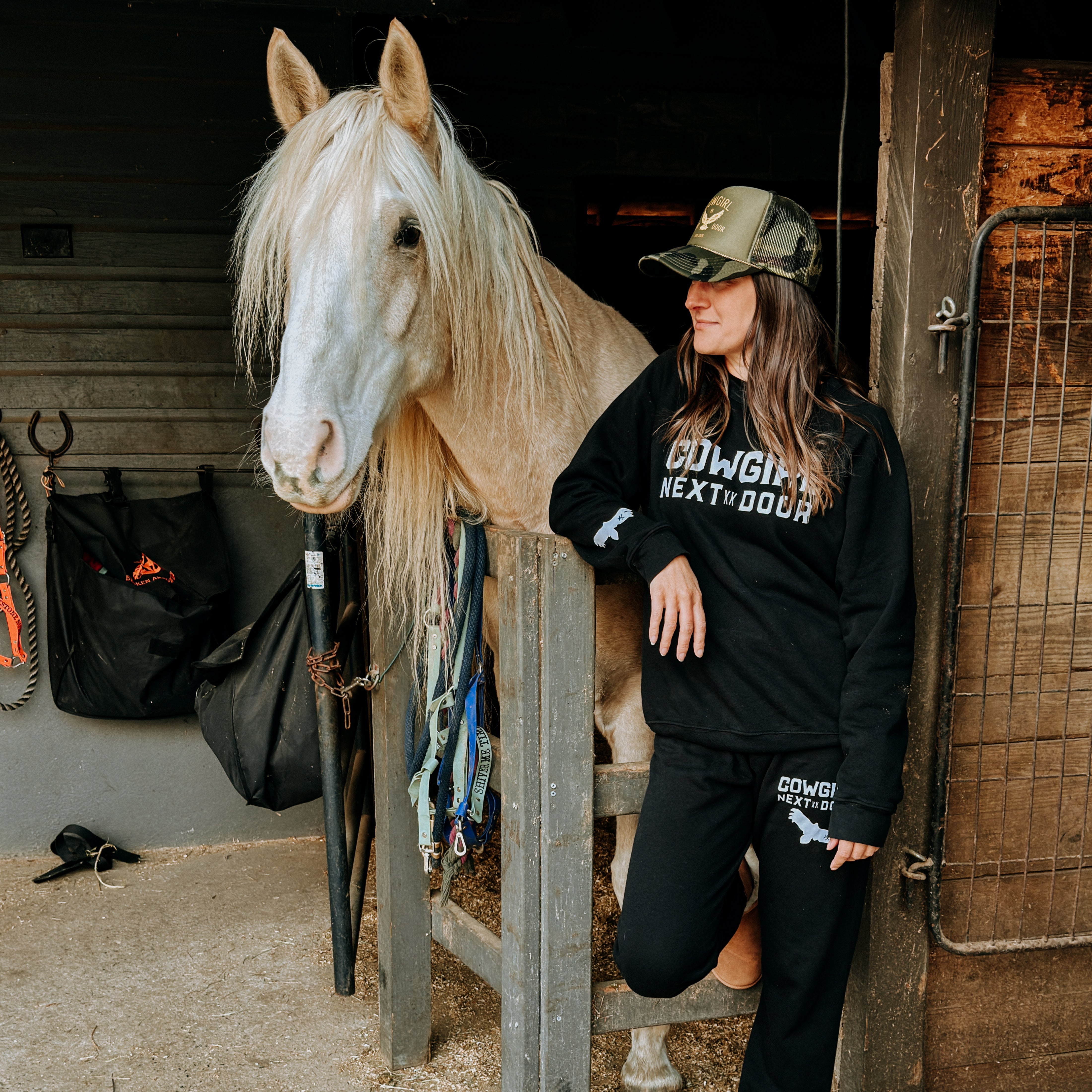 BLACKBIRD Crewneck – Cowgirl Next Door